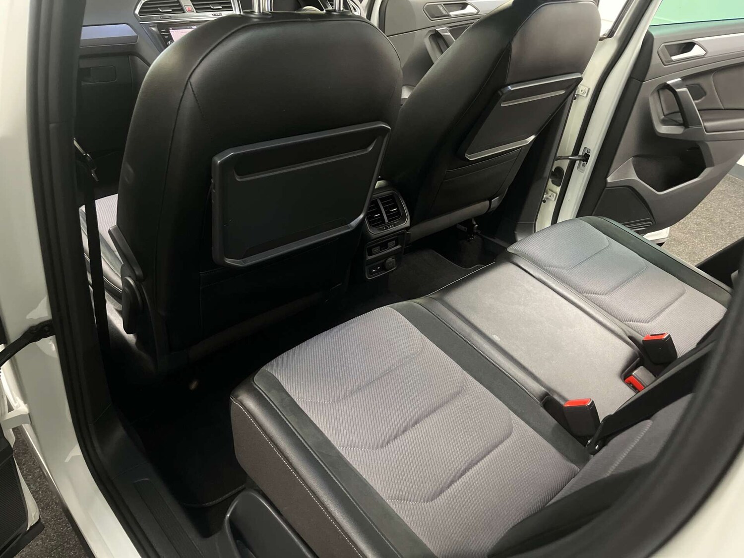 Used Volkswagen Tiguan 2018 for sale - 76357462: Photo 44