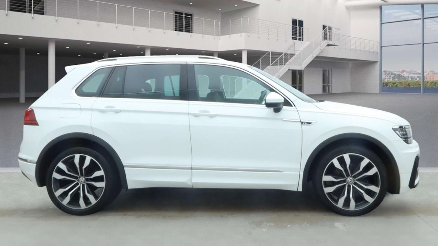Used Volkswagen Tiguan 2018 for sale - 76357462: Photo 6