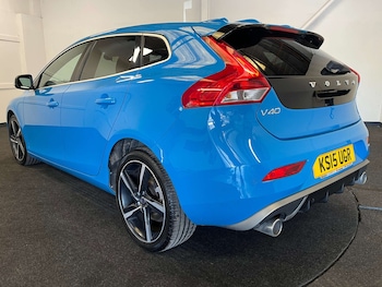 Used Volvo V40 2015 for sale - 79332202: Photo