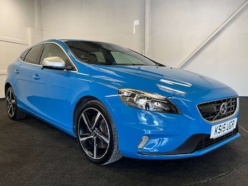 Used Volvo V40 2015 for sale - 79332202: Photo
