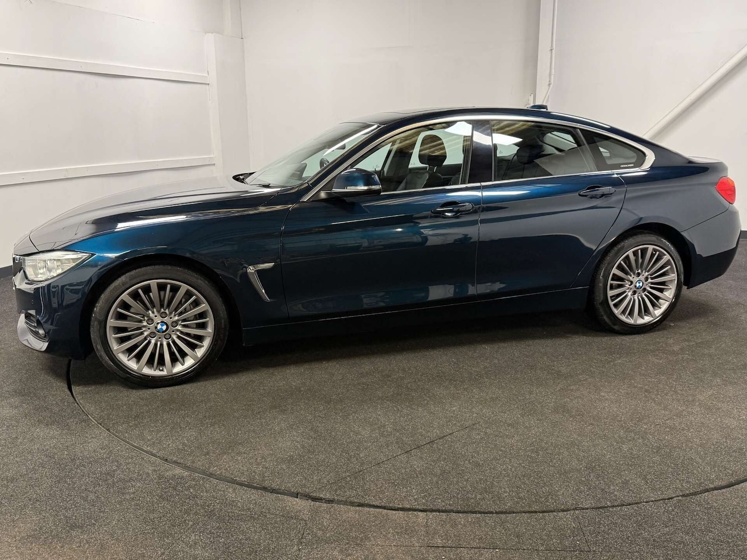 Used BMW 4 Series 2015 for sale - 77094523: Photo 2