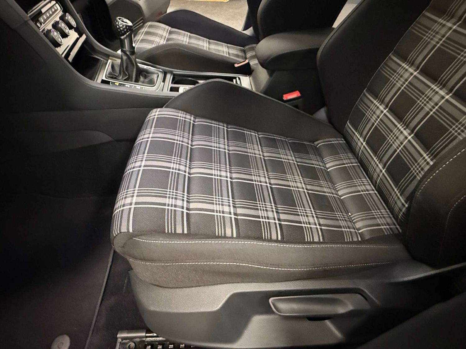 Used Volkswagen Golf 2018 for sale - 76231411: Photo 12