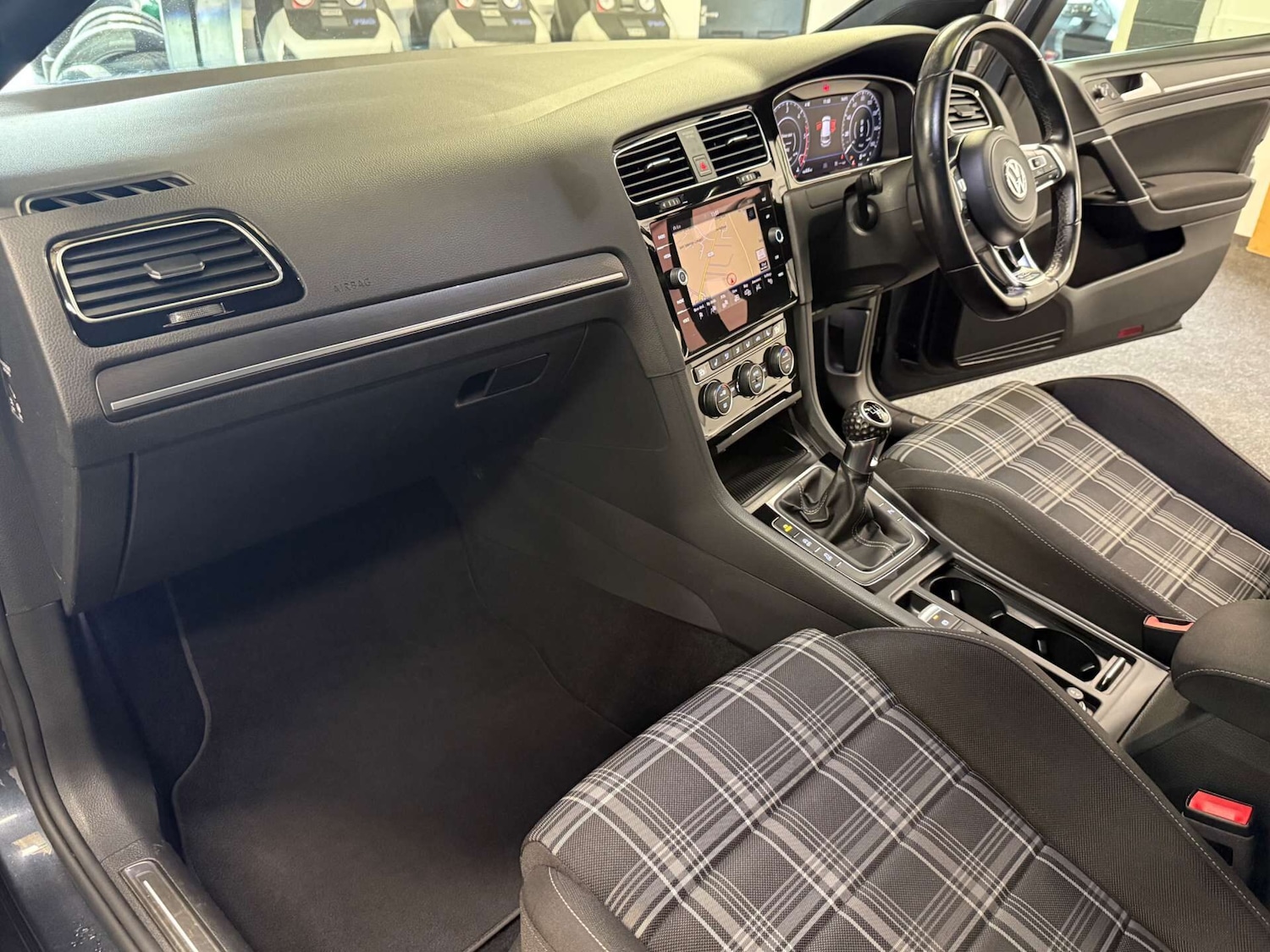Used Volkswagen Golf 2018 for sale - 76231411: Photo 13