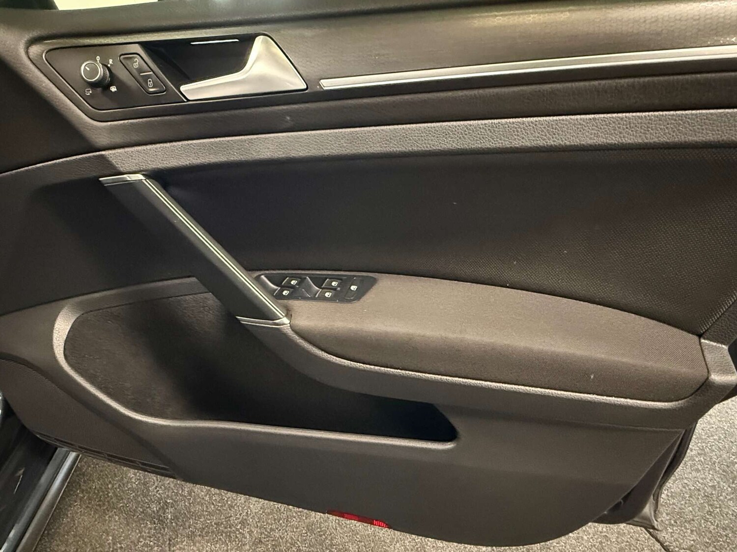 Used Volkswagen Golf 2018 for sale - 76231411: Photo 23