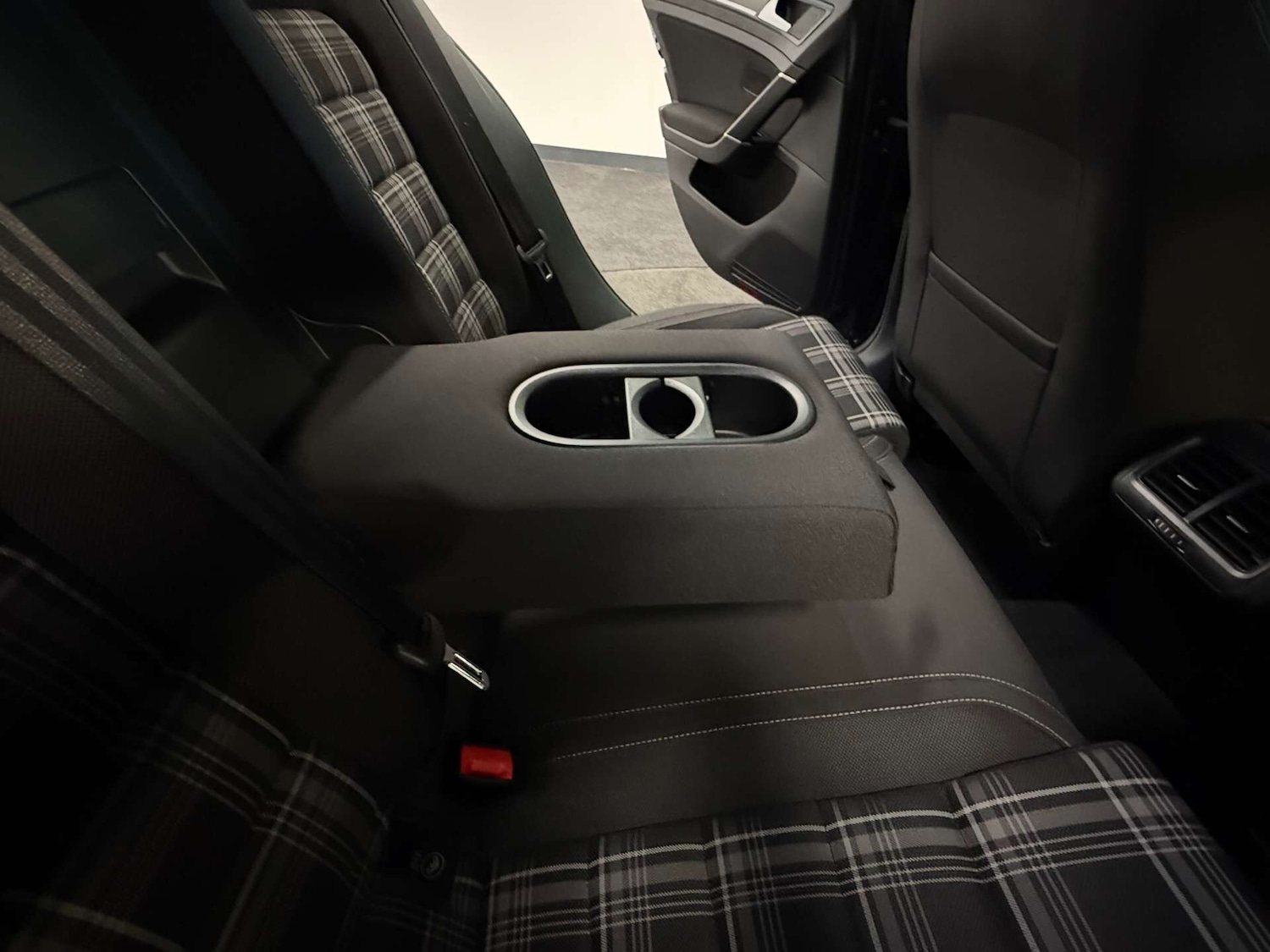 Used Volkswagen Golf 2018 for sale - 76231411: Photo 30