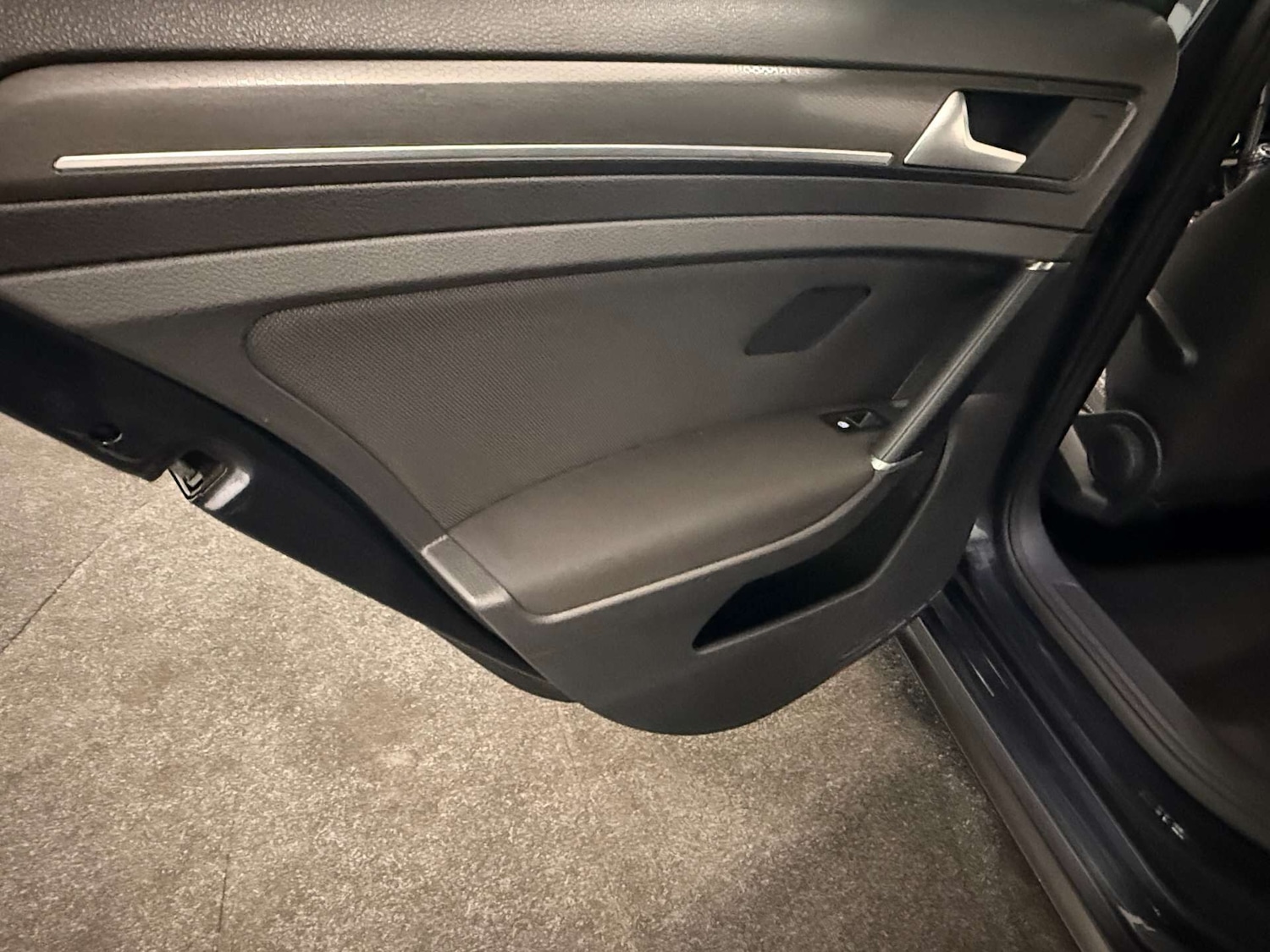 Used Volkswagen Golf 2018 for sale - 76231411: Photo 43