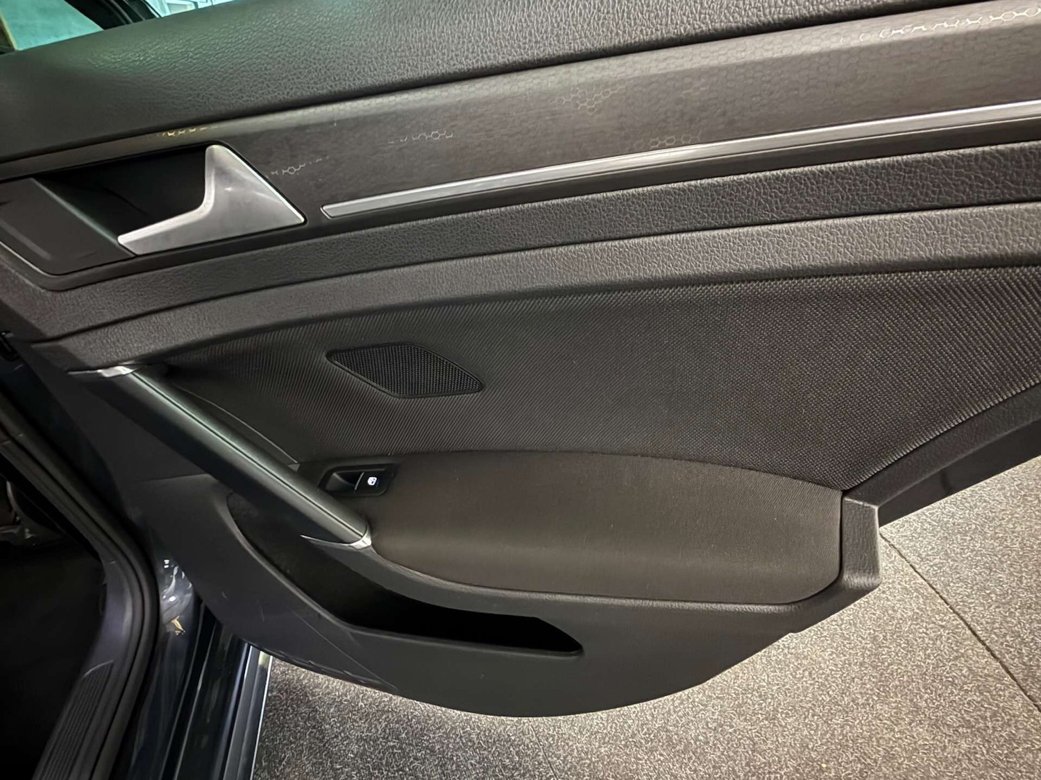 Used Volkswagen Golf 2018 for sale - 76231411: Photo 44