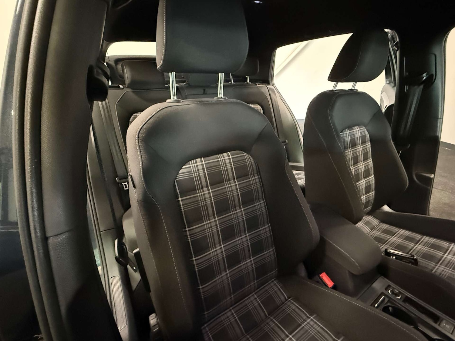 Used Volkswagen Golf 2018 for sale - 76231411: Photo 9