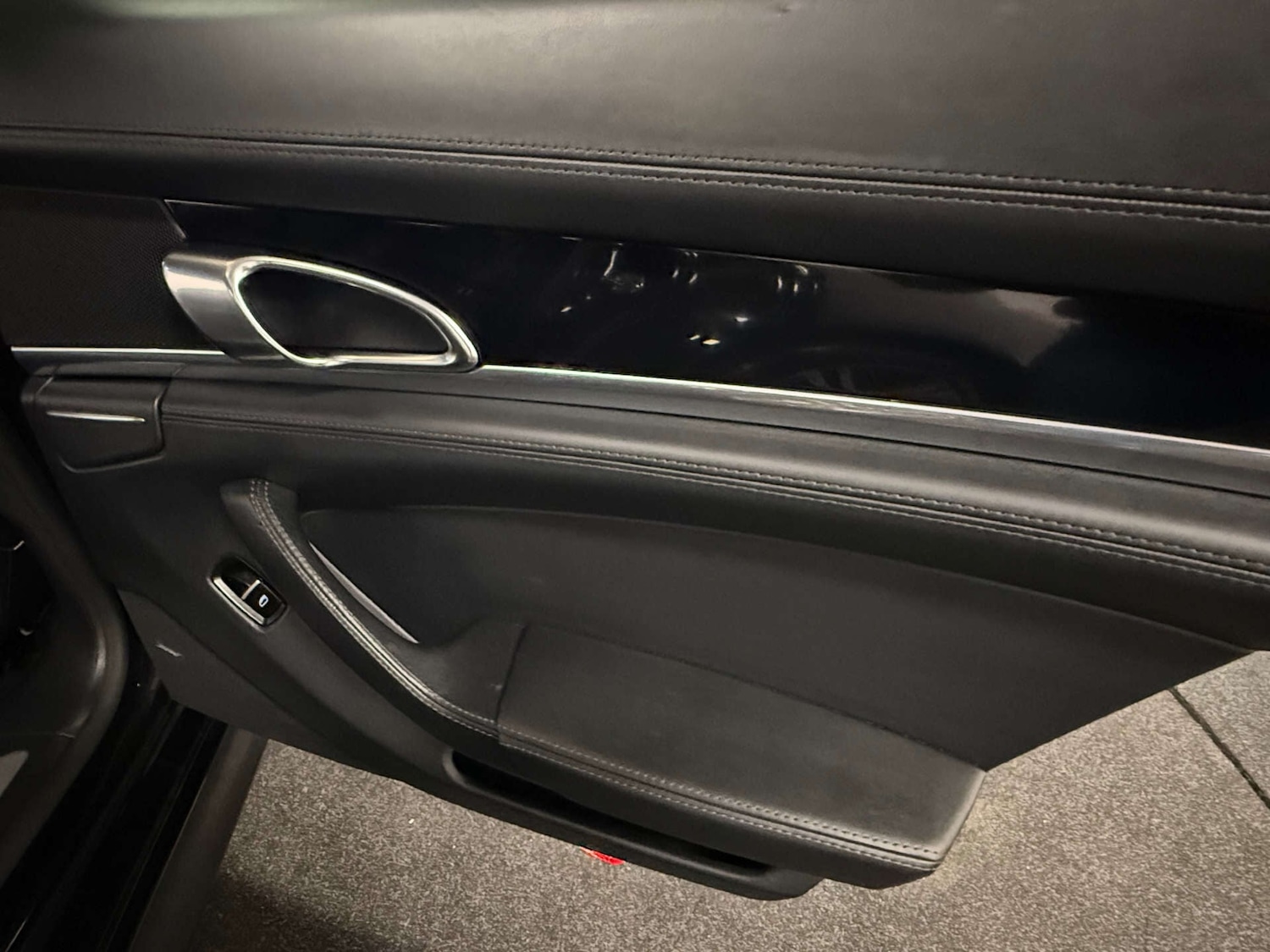 Used Porsche Panamera 2011 for sale - 77490803: Photo 34