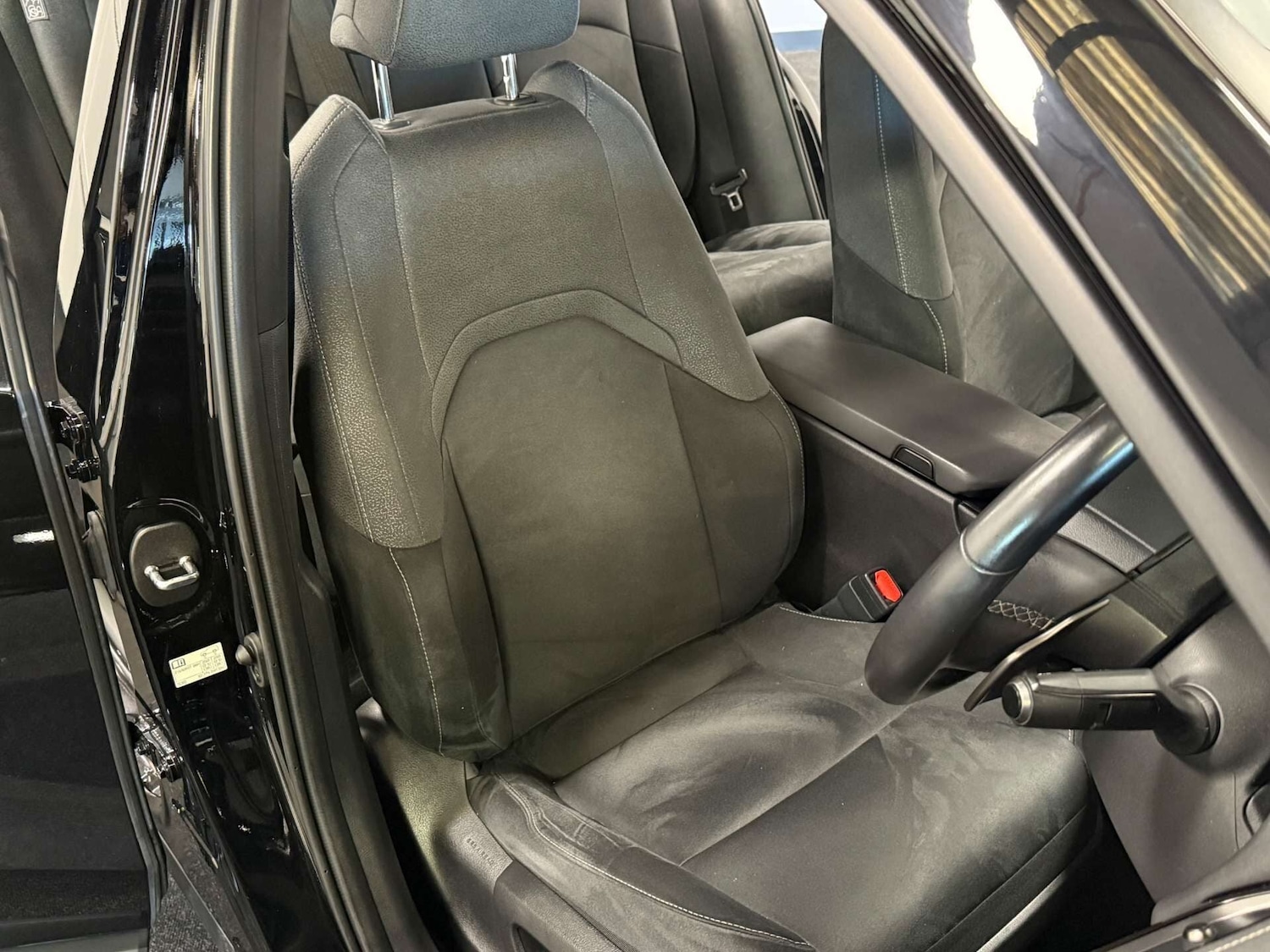 Used Lexus UX 2022 for sale - 76982670: Photo 41