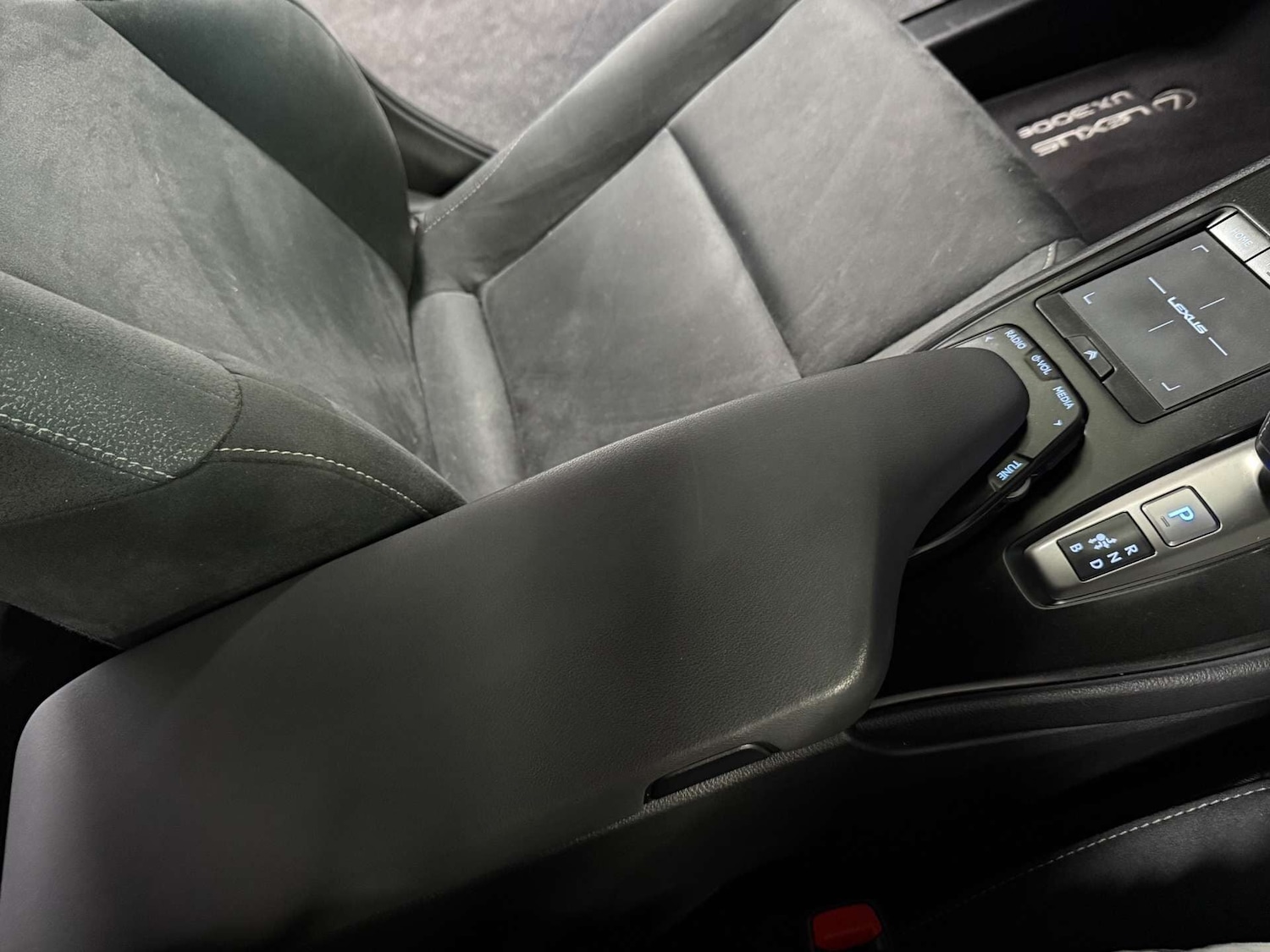 Used Lexus UX 2022 for sale - 76982670: Photo 45