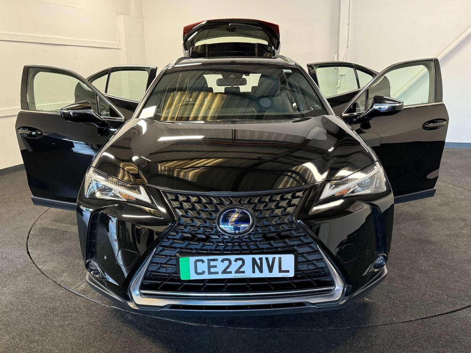 Used Lexus UX 2022 for sale - 76982670: Photo 8