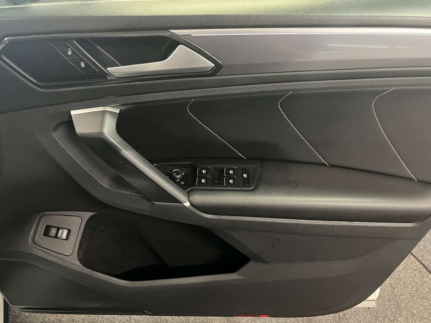 Used Volkswagen Tiguan 2017 for sale - 76264523: Photo 10