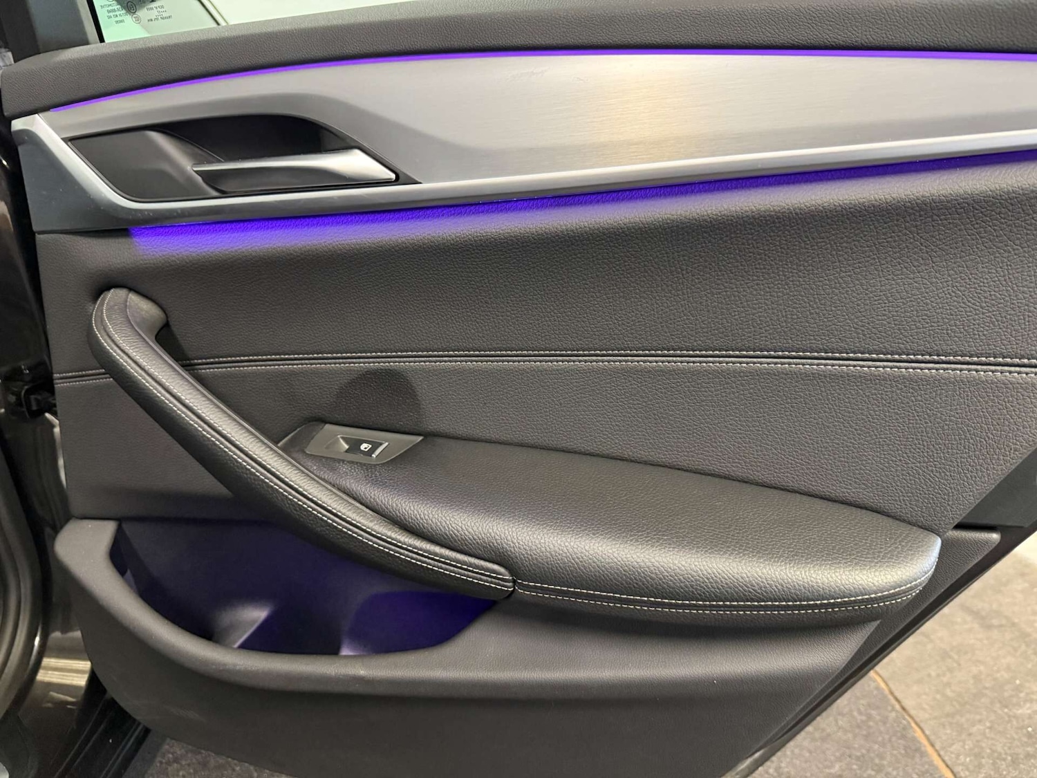 Used BMW 5 Series 2017 for sale - 76065783: Photo 32