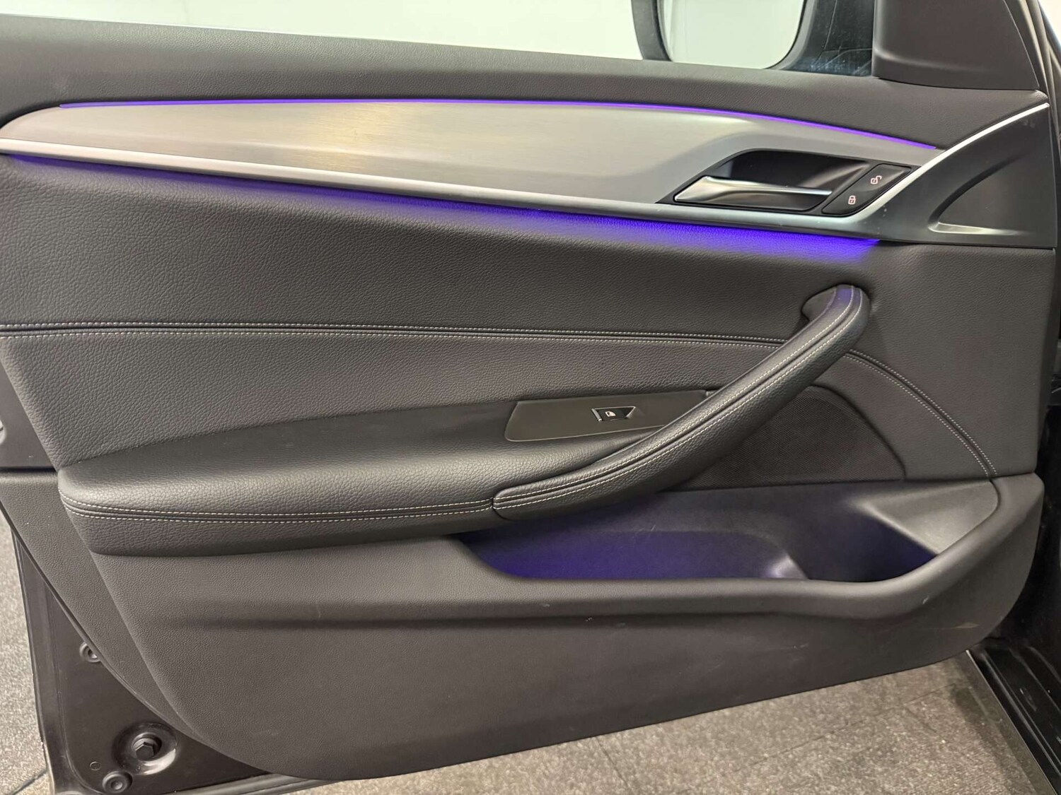 Used BMW 5 Series 2017 for sale - 76065783: Photo 45