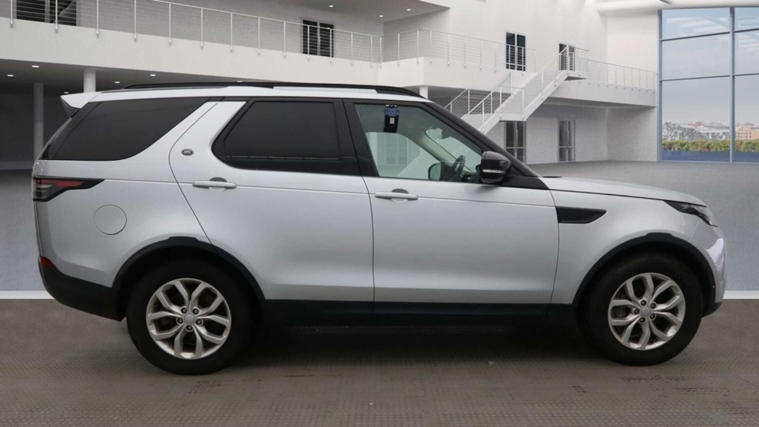 Used Land Rover Discovery 2020 for sale - 77902681: Photo 5