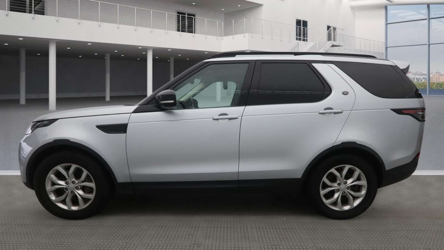 Used Land Rover Discovery 2020 for sale - 77902681: Photo 6