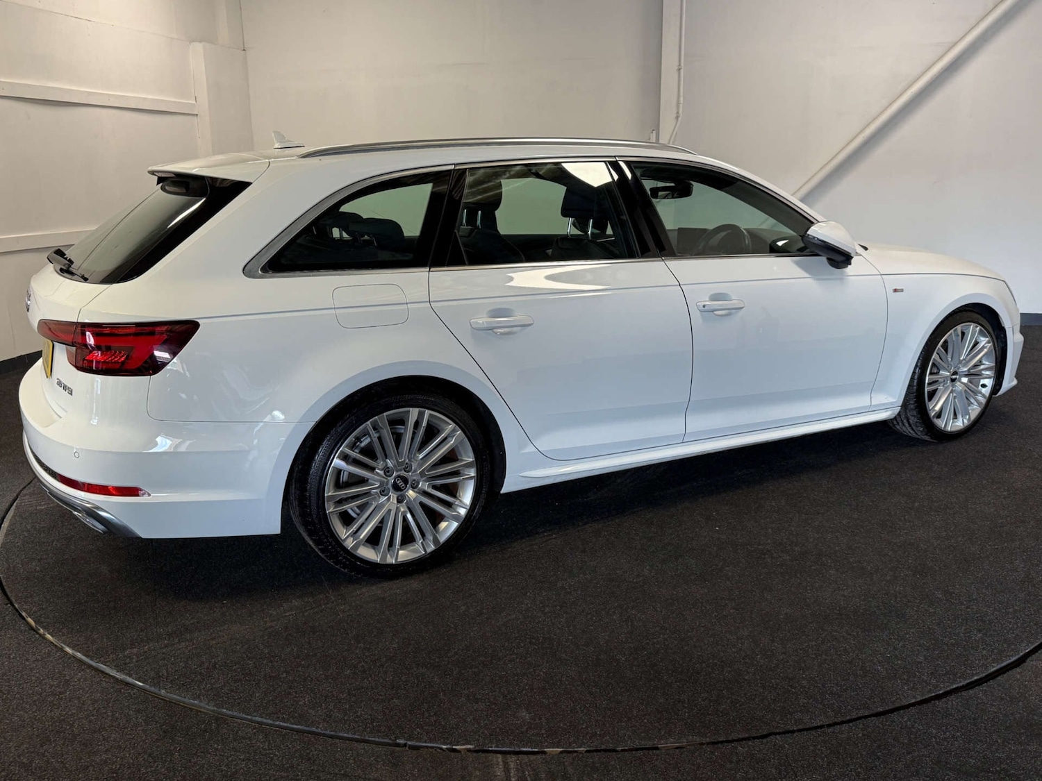 Used Audi A4 2019 for sale - 78070111: Photo 5