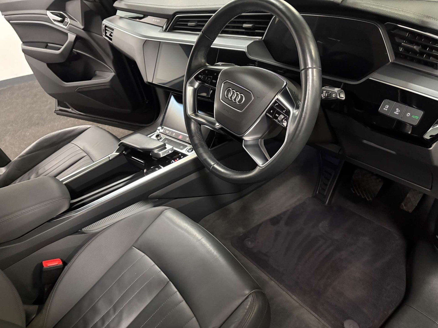 Used Audi e-tron 2021 for sale - 77997132: Photo 20