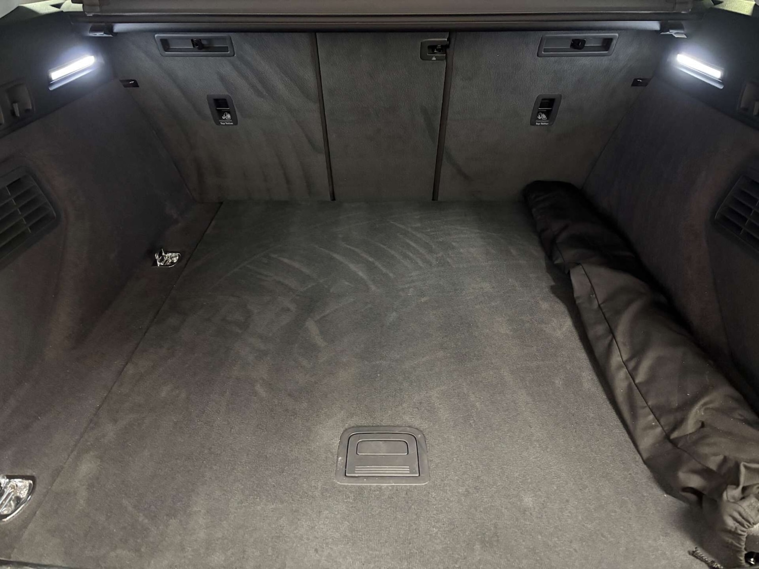 Used Audi e-tron 2021 for sale - 77997132: Photo 44