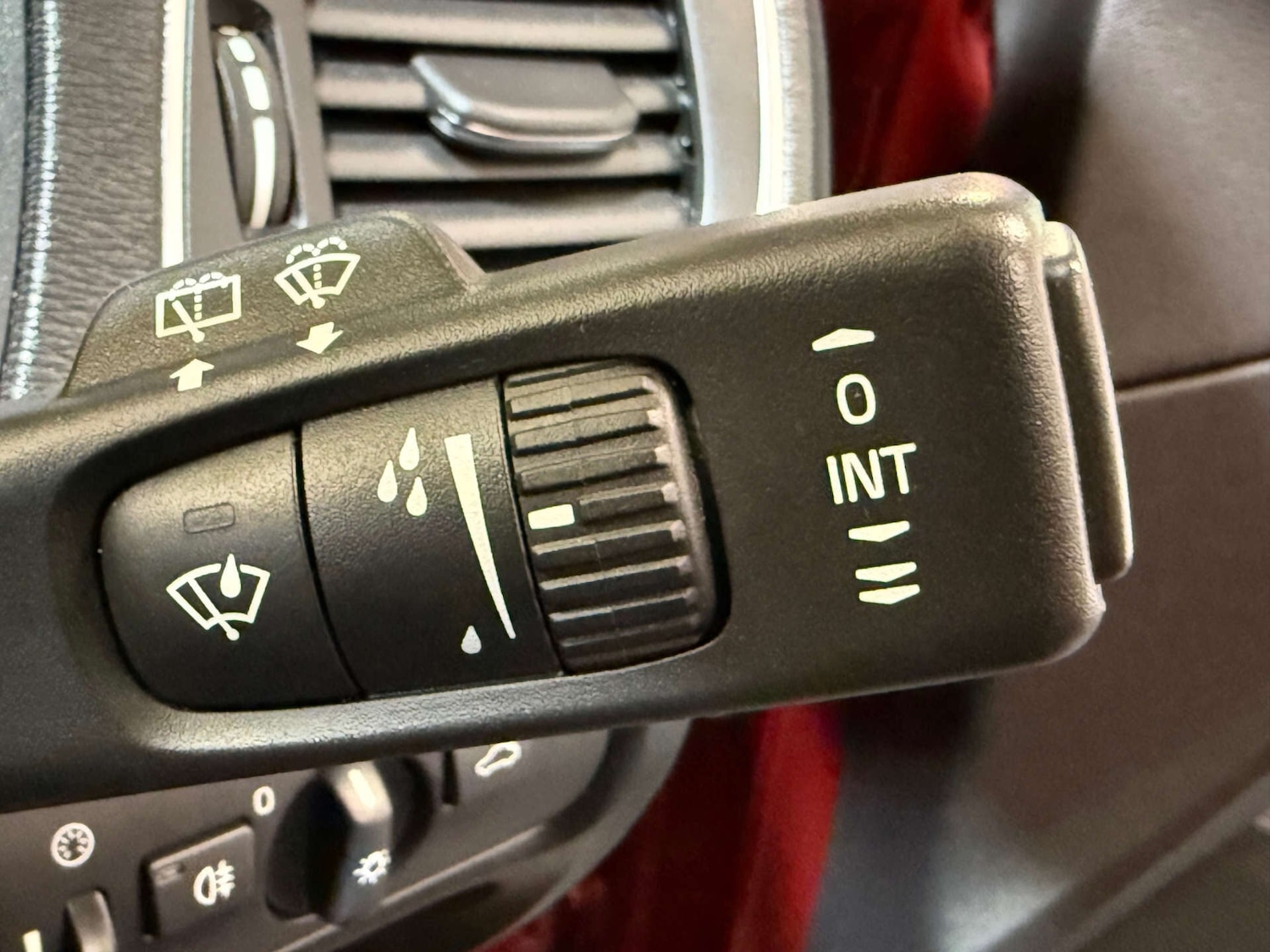 Used Volvo V40 2018 for sale - 76763304: Photo 19