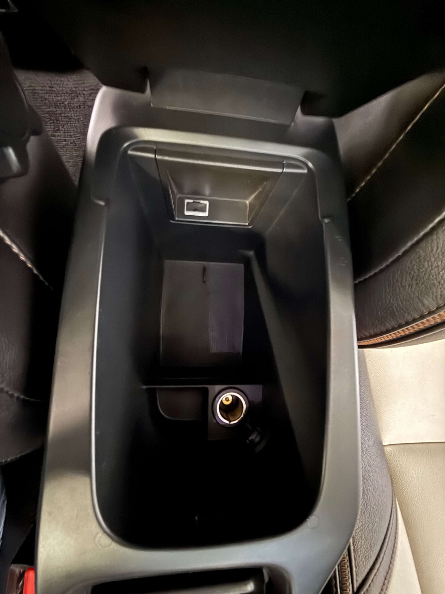 Used Volvo V40 2018 for sale - 76763304: Photo 33