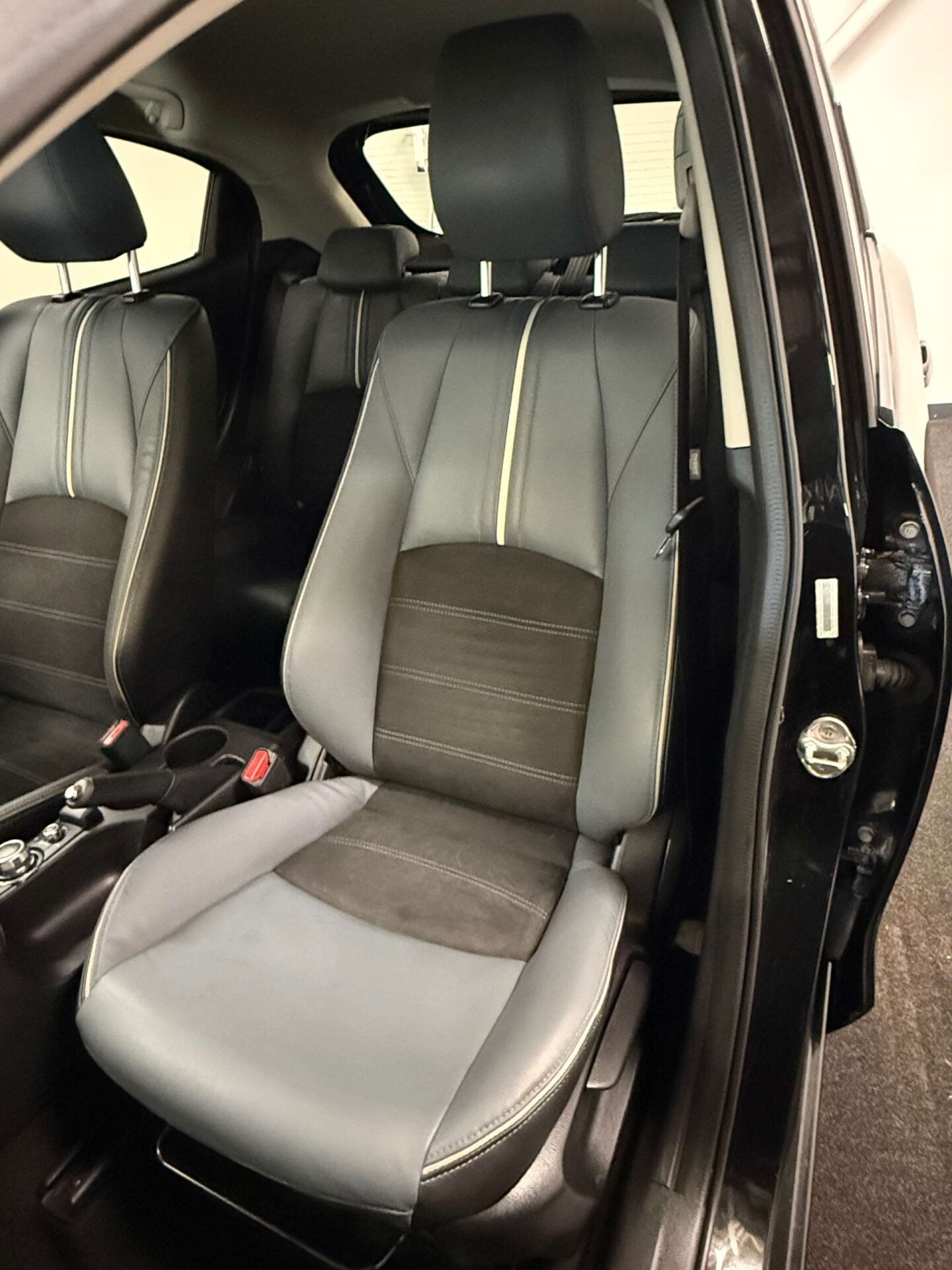 Used Mazda Mazda2 2022 for sale - 78015944: Photo 33