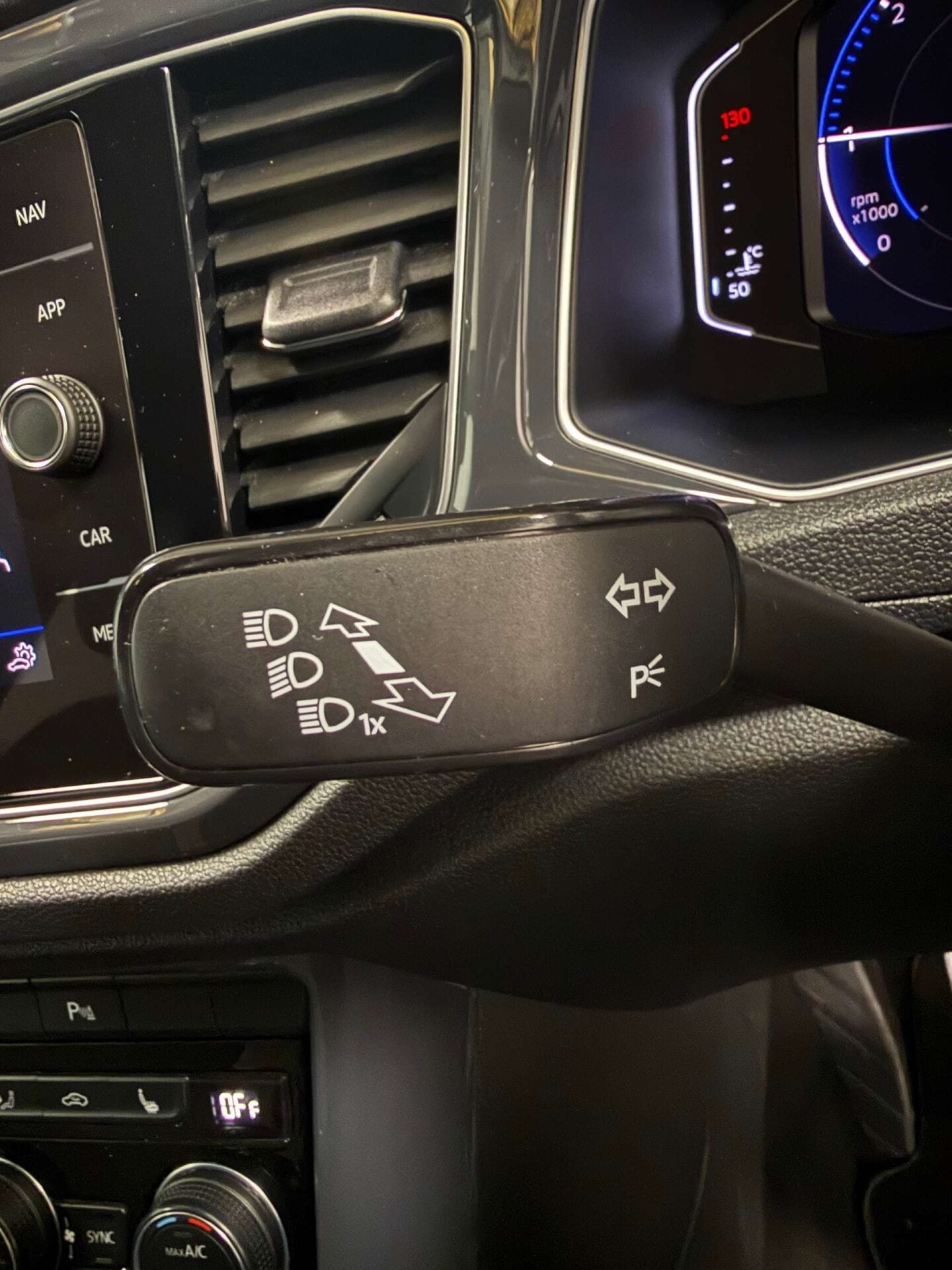 Used Volkswagen T-Roc 2019 for sale - 77368060: Photo 17