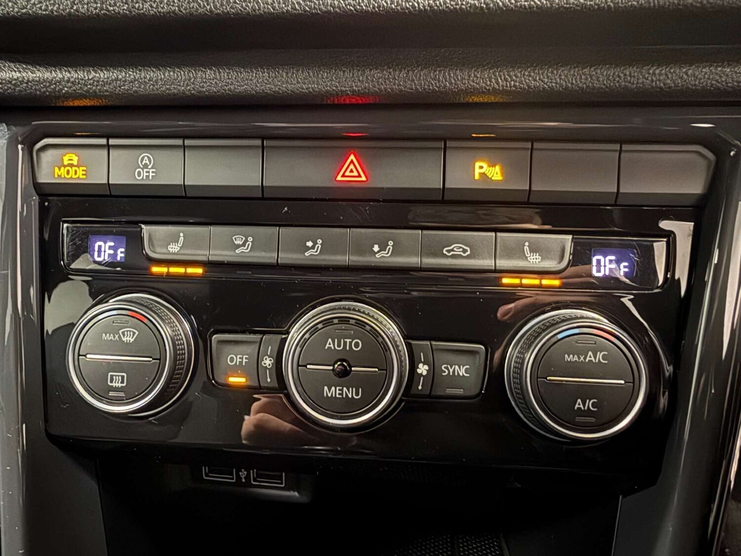 Used Volkswagen T-Roc 2019 for sale - 77368060: Photo 22