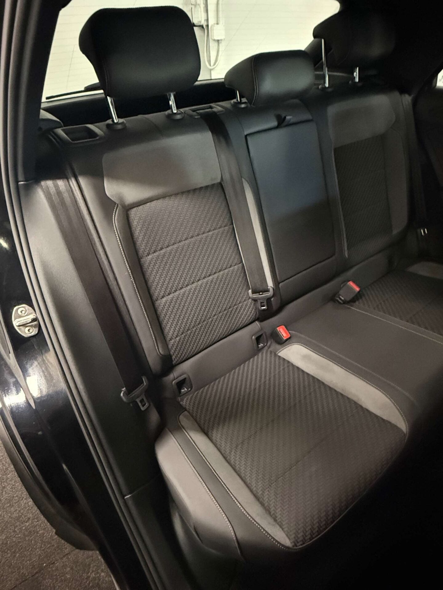 Used Volkswagen T-Roc 2019 for sale - 77368060: Photo 26