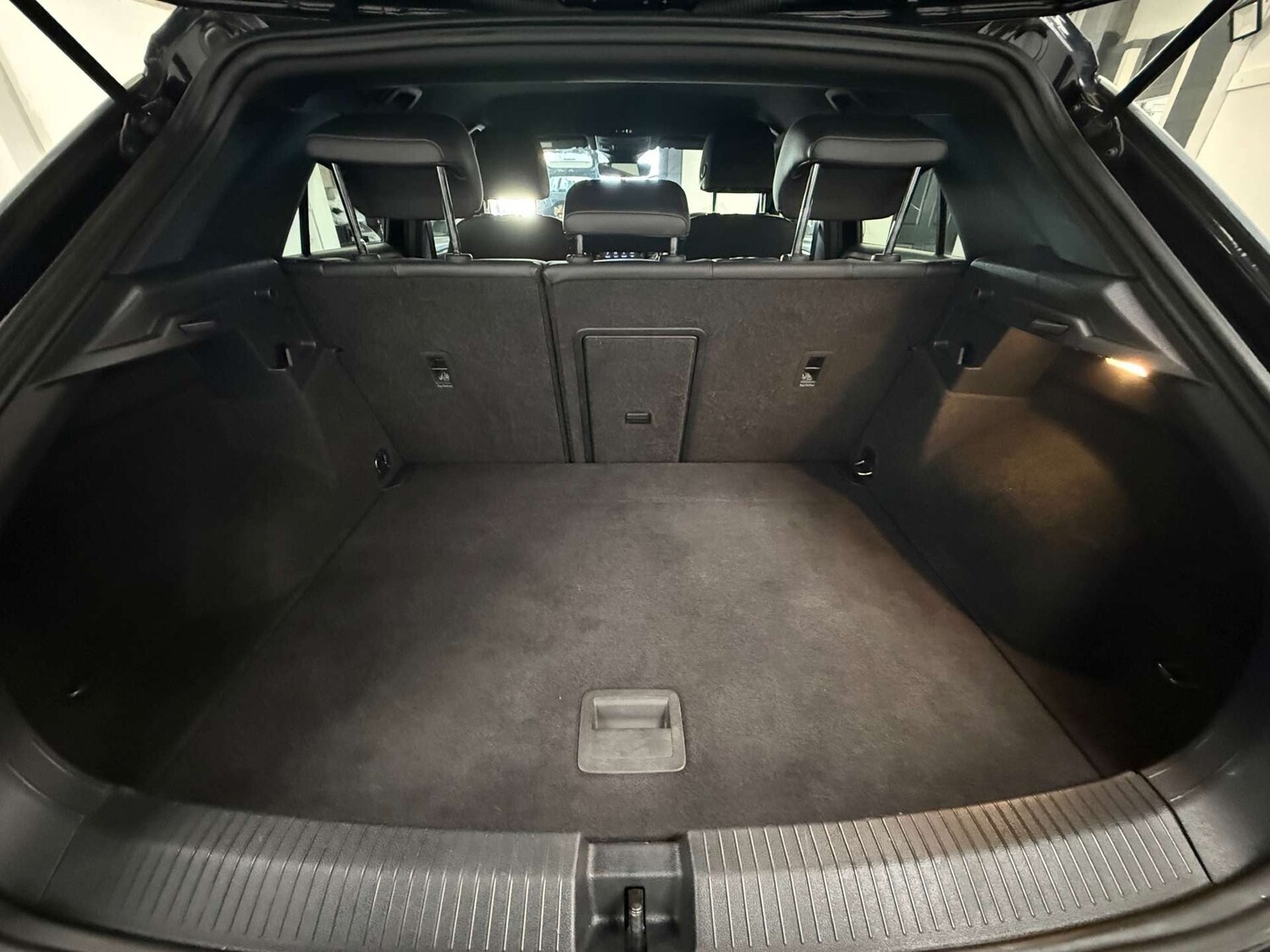 Used Volkswagen T-Roc 2019 for sale - 77368060: Photo 30