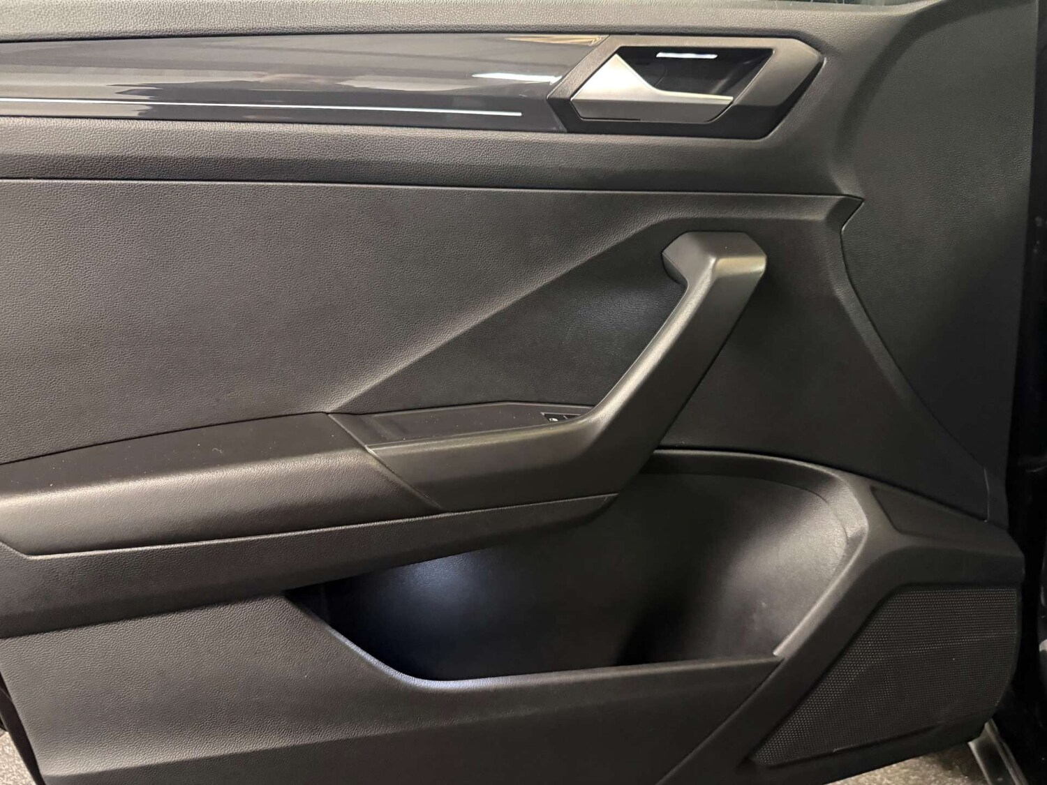 Used Volkswagen T-Roc 2019 for sale - 77368060: Photo 36