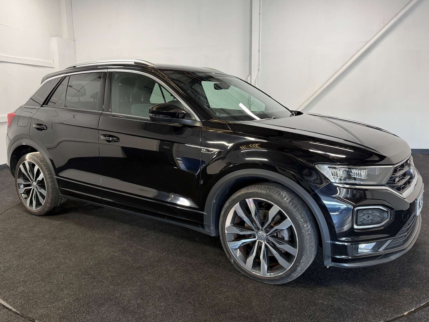 Used Volkswagen T-Roc 2019 for sale - 77368060: Photo 6
