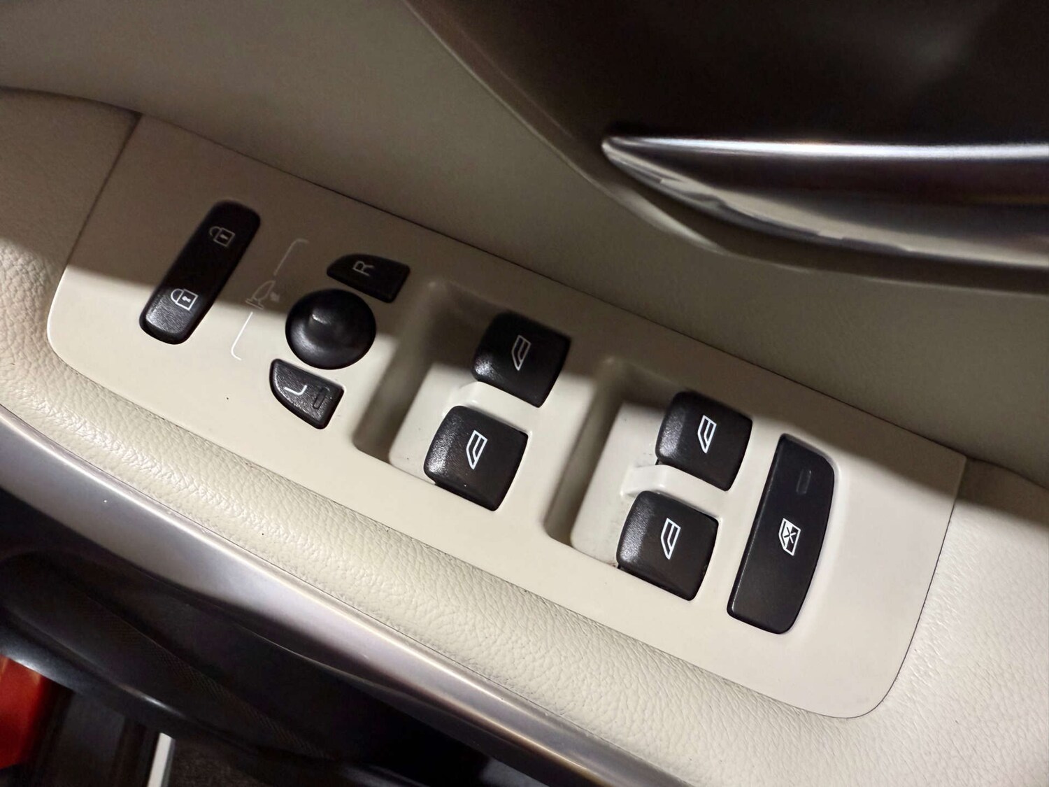 Used Volvo V40 2018 for sale - 77418449: Photo 12