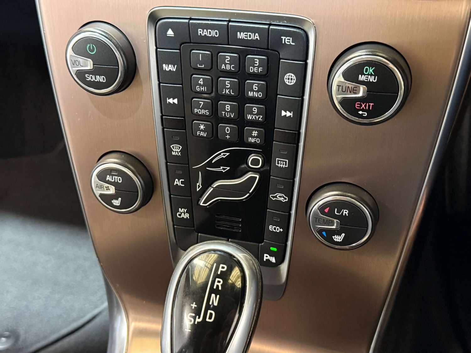 Used Volvo V40 2018 for sale - 77418449: Photo 20