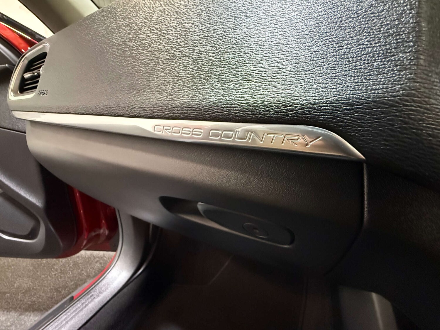 Used Volvo V40 2018 for sale - 77418449: Photo 27