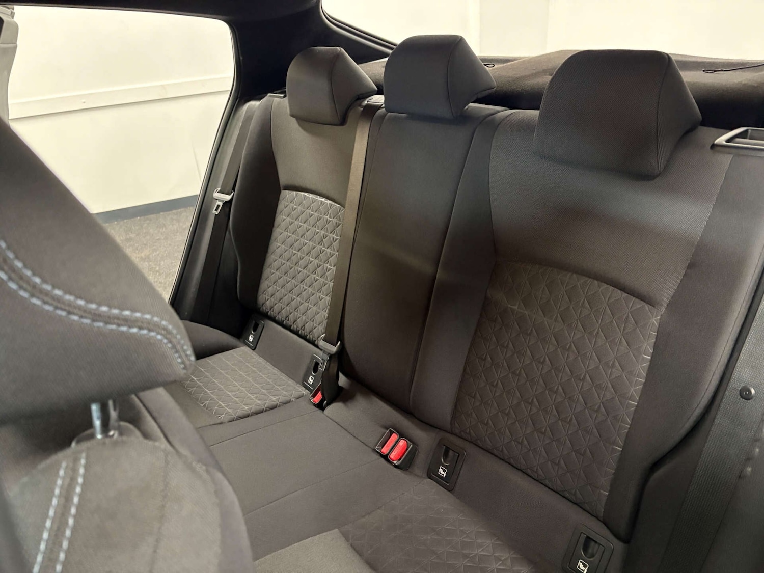 Used Toyota C-HR 2020 for sale - 76961673: Photo 40