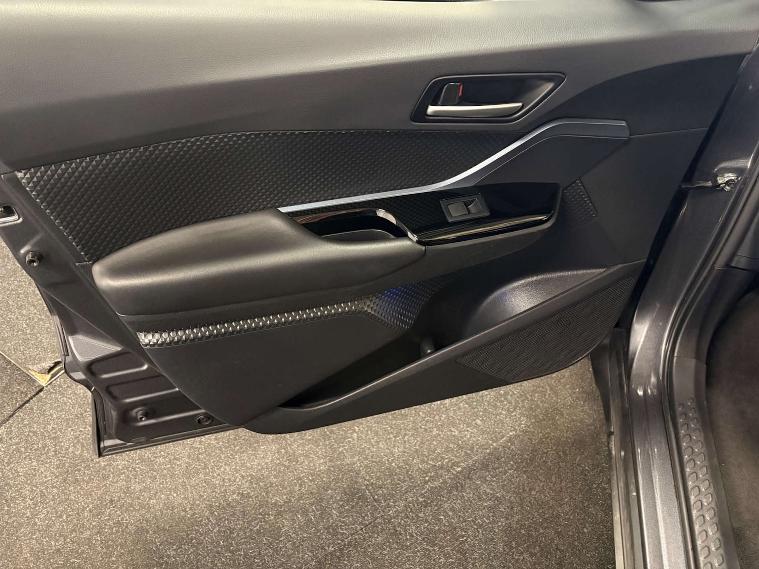 Used Toyota C-HR 2020 for sale - 76961673: Photo 44