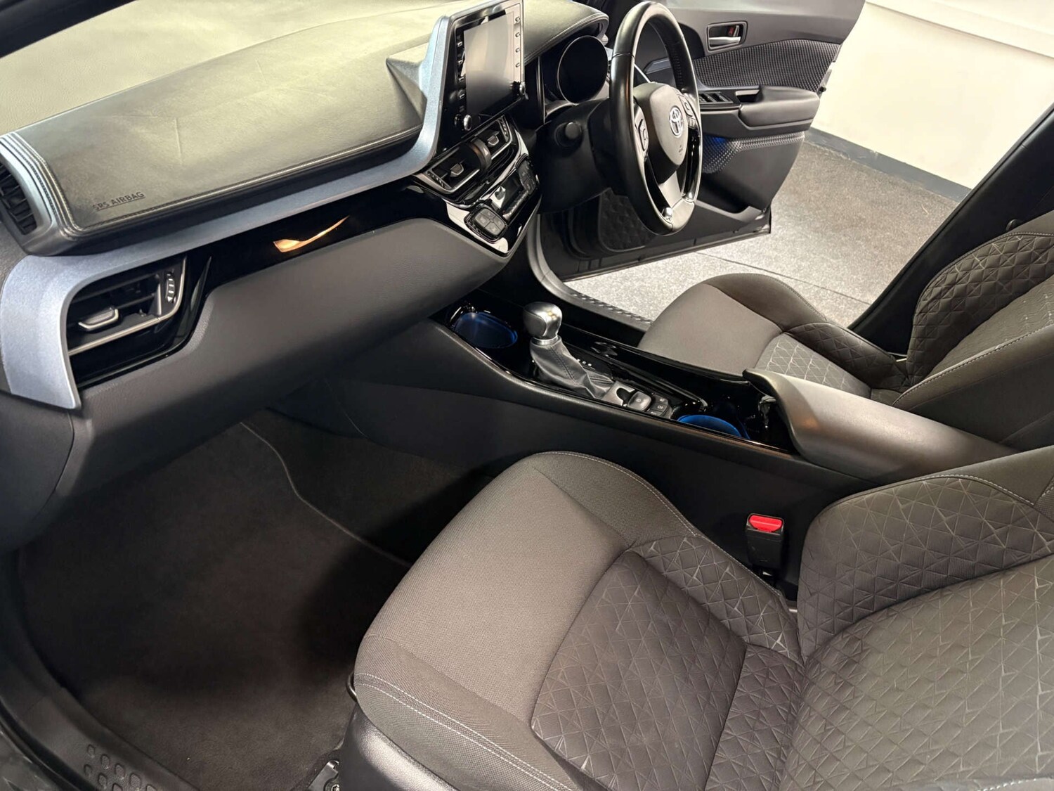 Used Toyota C-HR 2020 for sale - 76961673: Photo 49