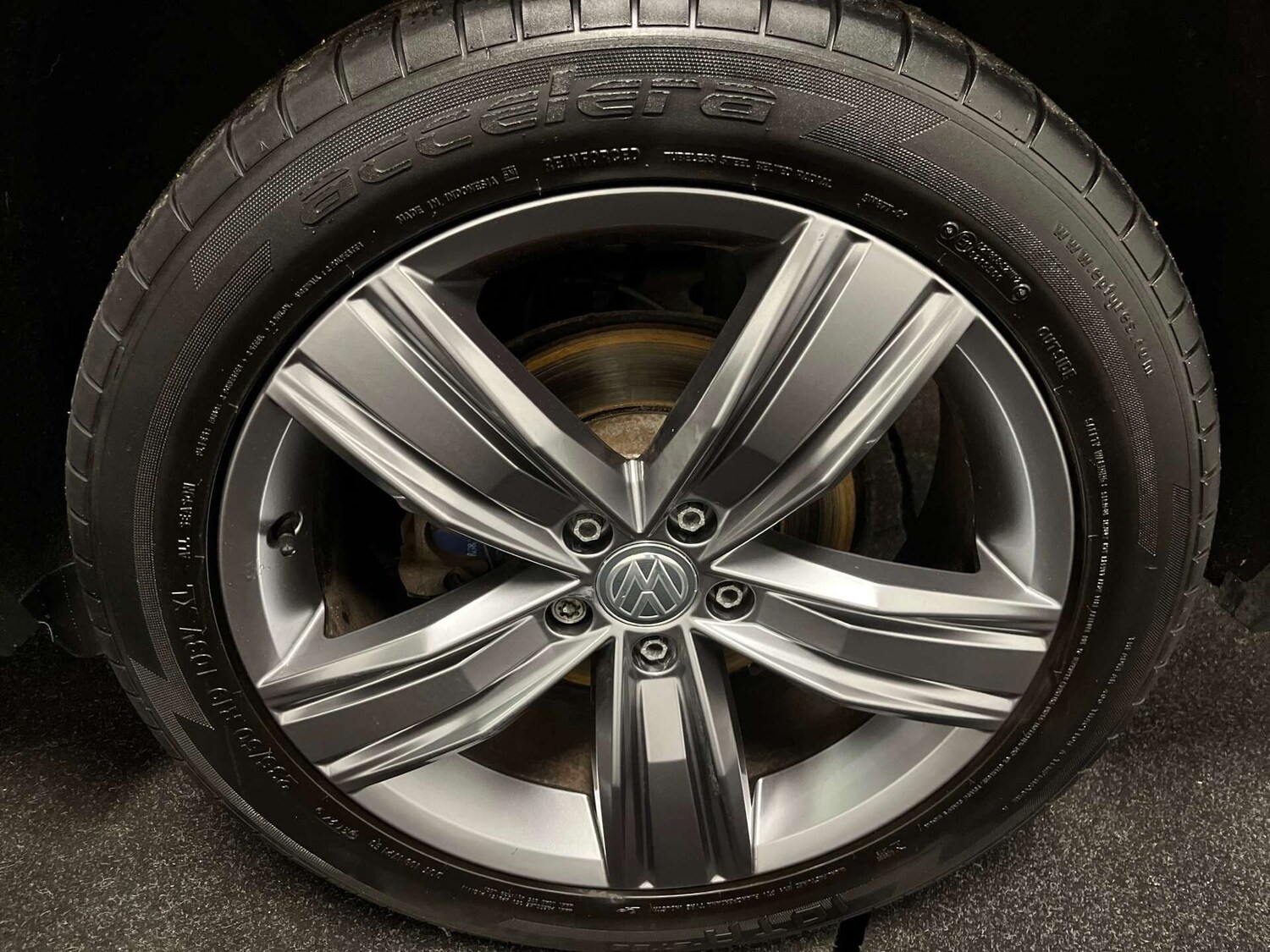 Used Volkswagen Tiguan 2019 for sale - 76413860: Photo 42