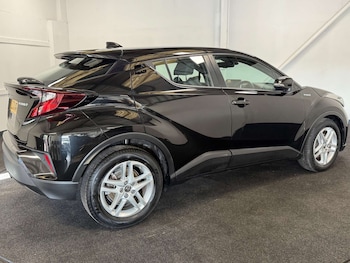 Used Toyota C-HR 2020 for sale - 76385609: Photo