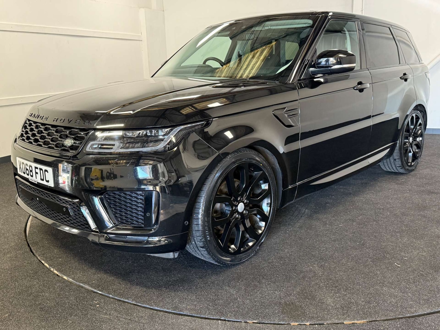 Used Land Rover Range Rover Sport 2018 for sale - 76638748: Photo 1