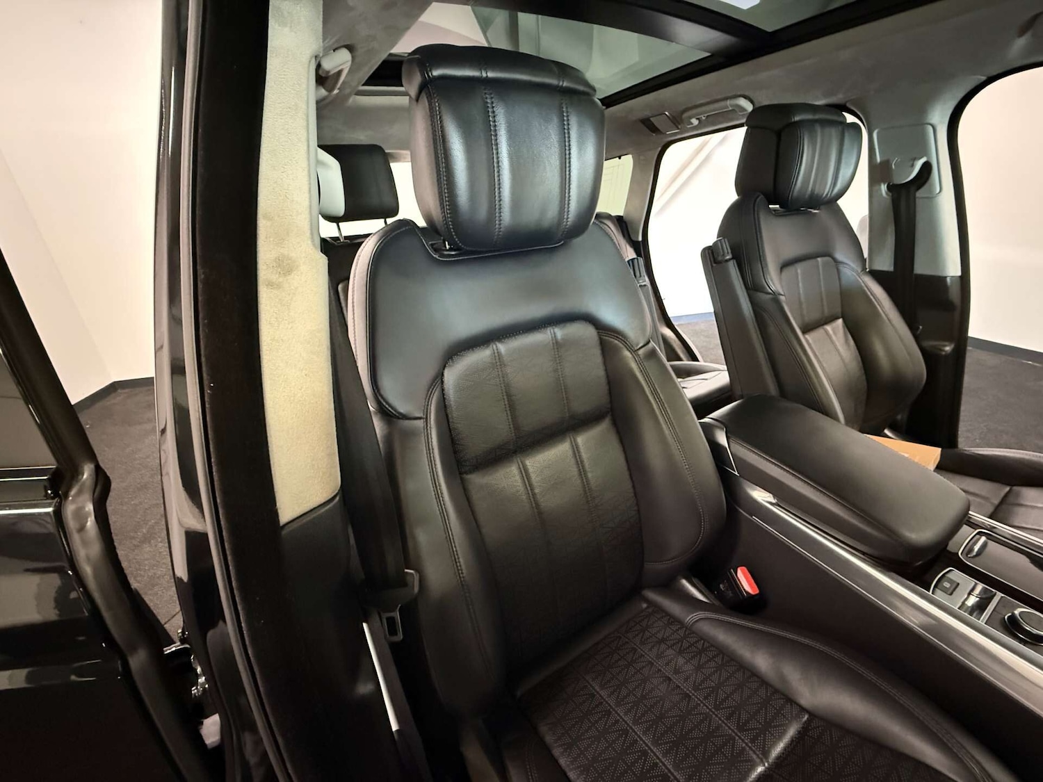 Used Land Rover Range Rover Sport 2018 for sale - 76638748: Photo 12