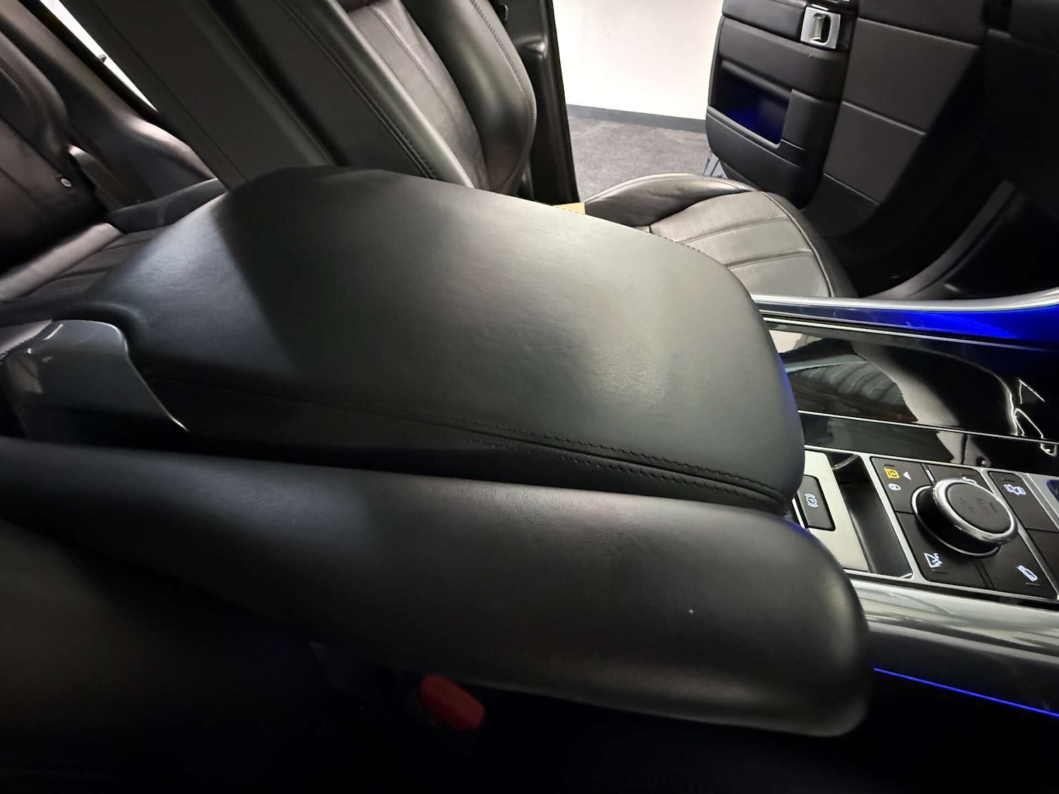 Used Land Rover Range Rover Sport 2018 for sale - 76638748: Photo 26