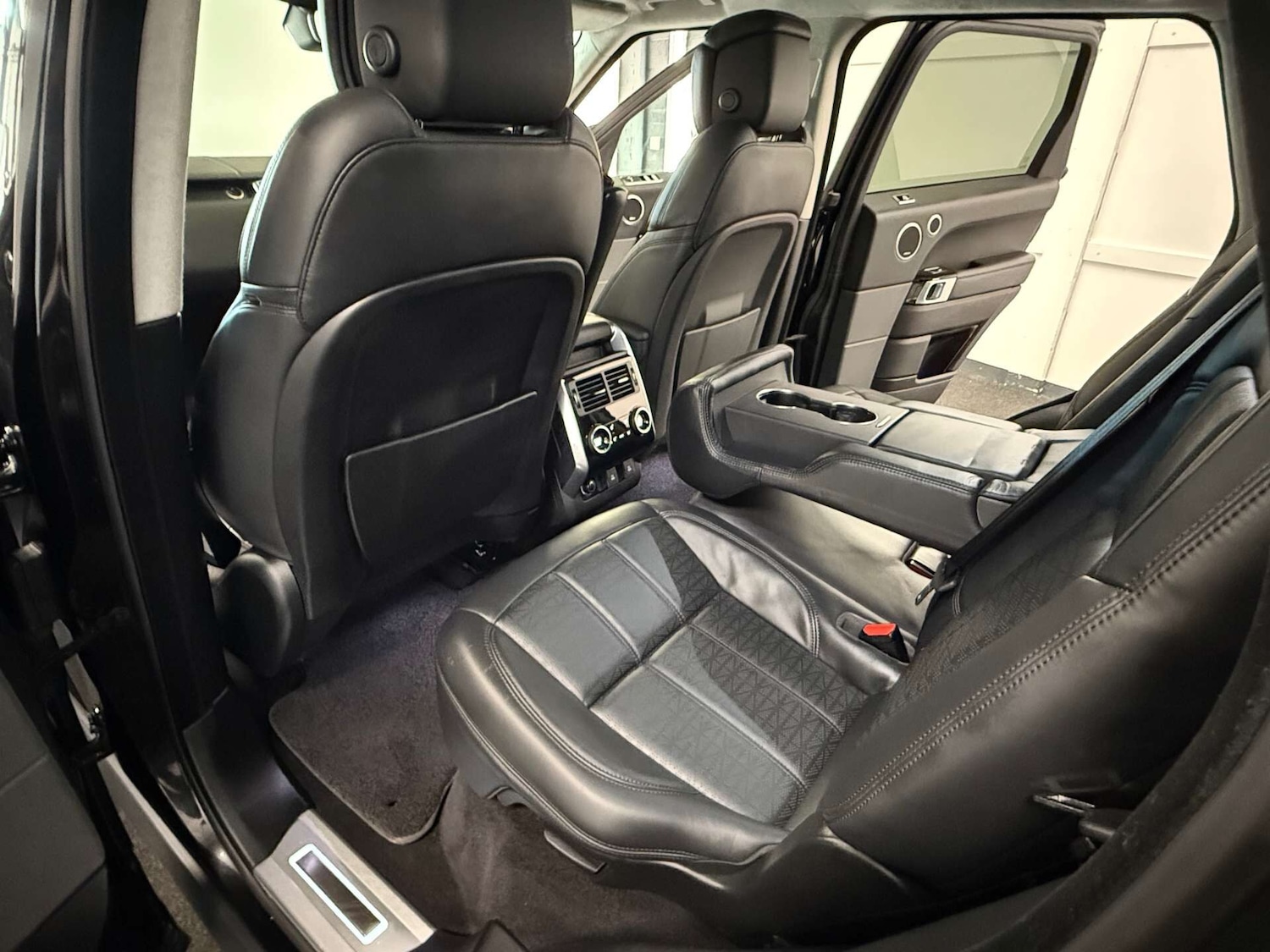 Used Land Rover Range Rover Sport 2018 for sale - 76638748: Photo 40