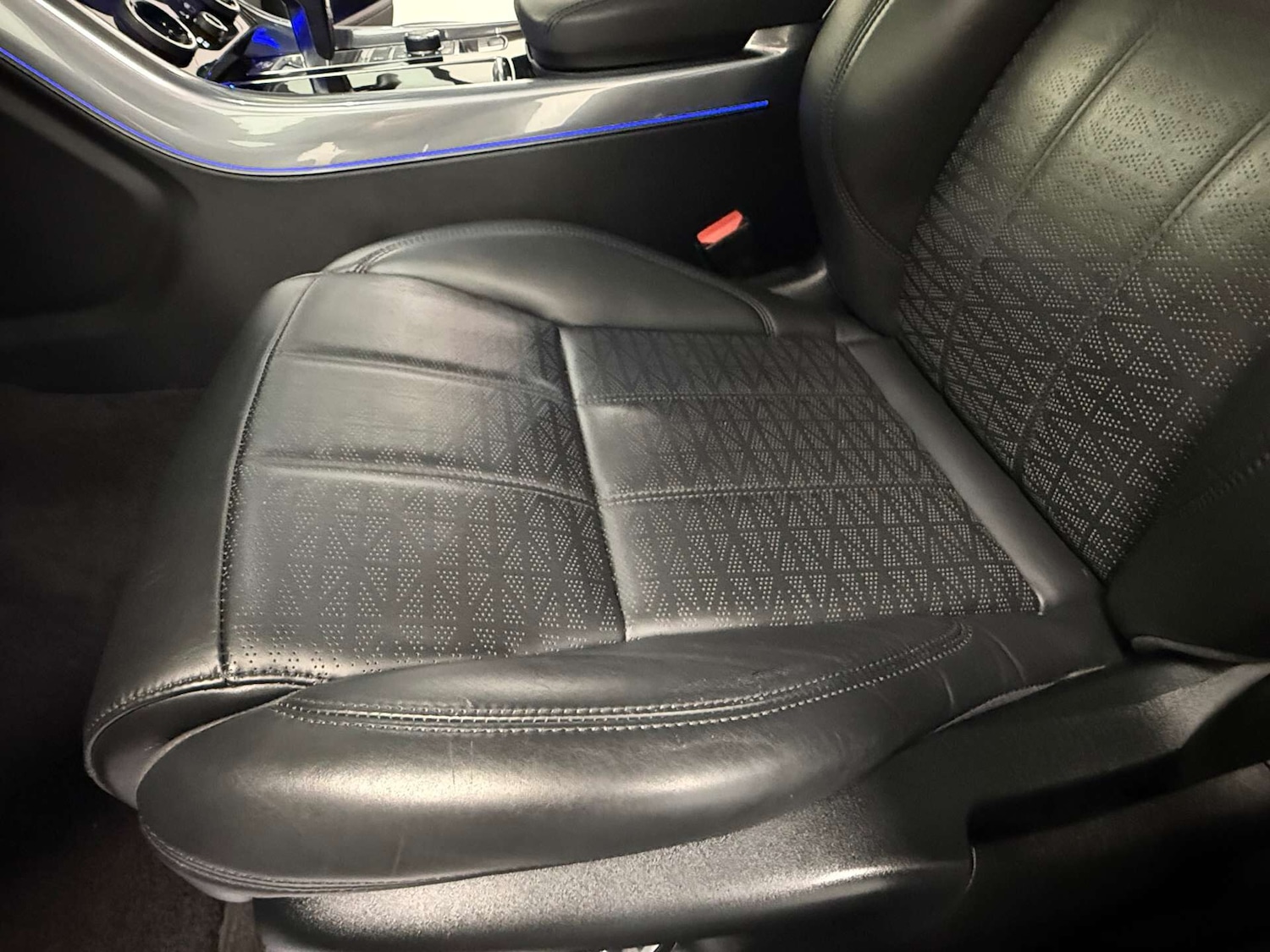 Used Land Rover Range Rover Sport 2018 for sale - 76638748: Photo 44