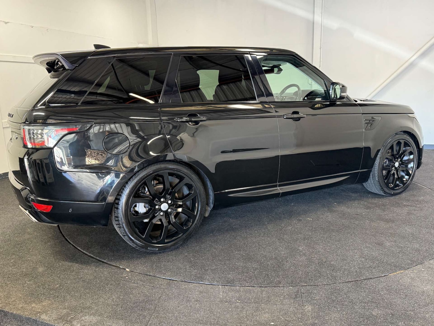 Used Land Rover Range Rover Sport 2018 for sale - 76638748: Photo 5