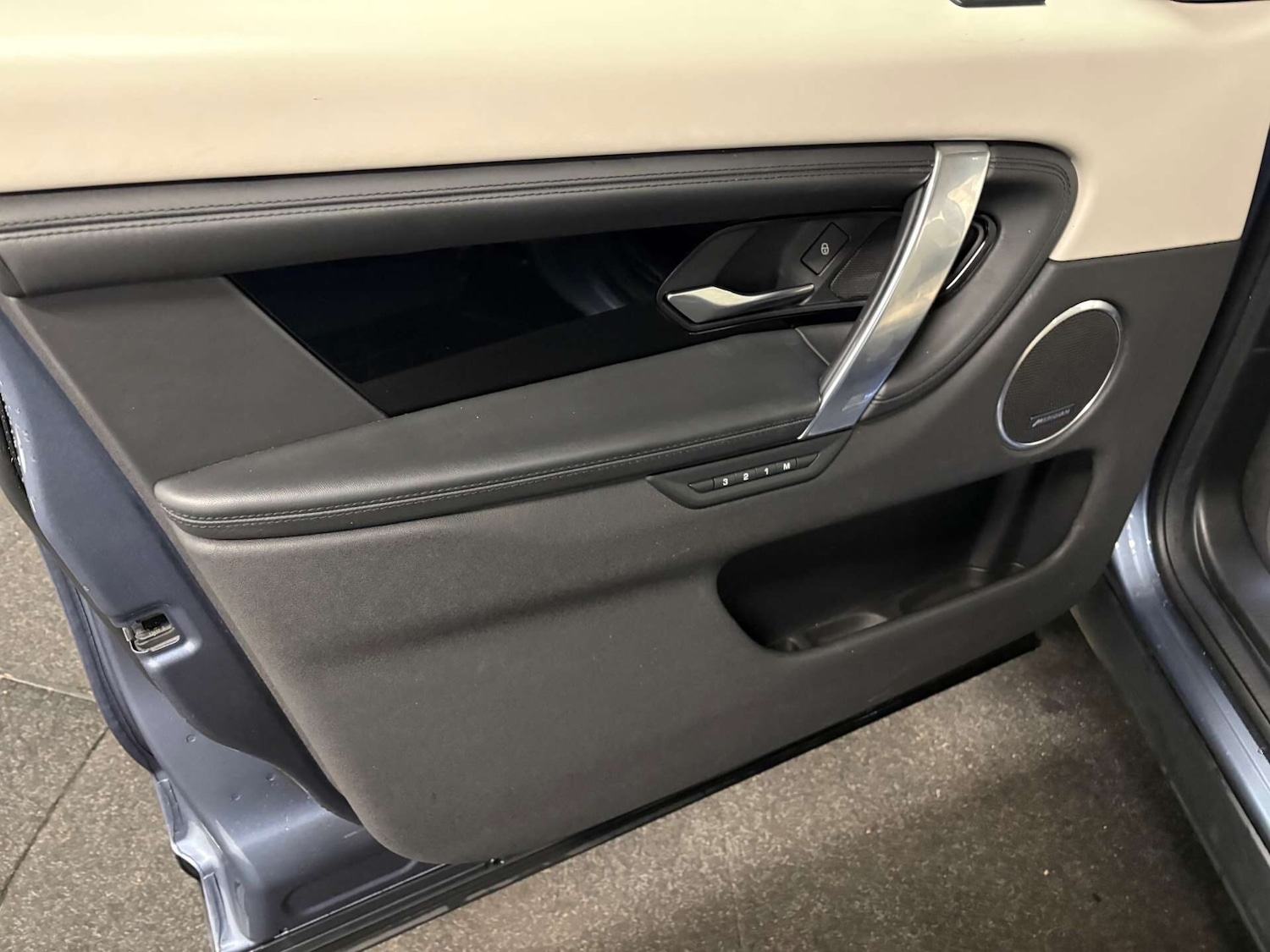 Used Land Rover Discovery Sport 2019 for sale - 78182658: Photo 46