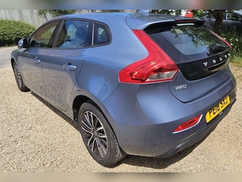 Used Volvo V40 2018 for sale - 78847997: Photo