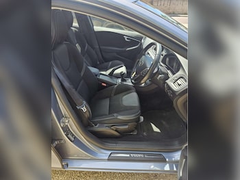 Used Volvo V40 2018 for sale - 78847997: Photo